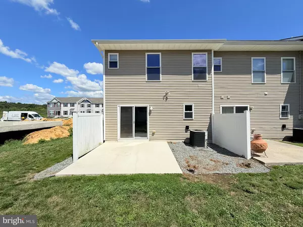 Millville, NJ 08332,12 WHITAKER CT