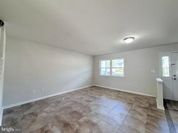 Millville, NJ 08332,6 WHITAKER CT