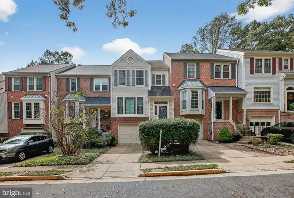 Springfield, VA 22153,7354 HIDDEN KNOLLS CT