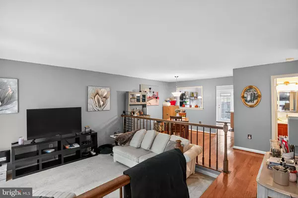 Springfield, VA 22153,7354 HIDDEN KNOLLS CT