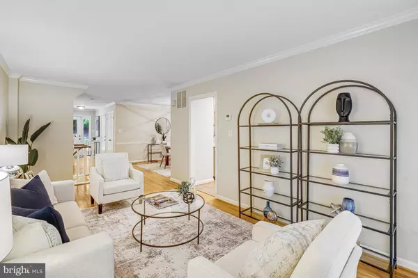 Springfield, VA 22153,8017 GALLA KNOLL CIR