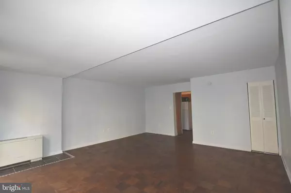 Washington, DC 20037,922 24TH ST NW #318