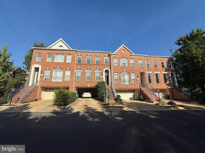 2833 GRACE FOREST PL, Vienna, VA 22180