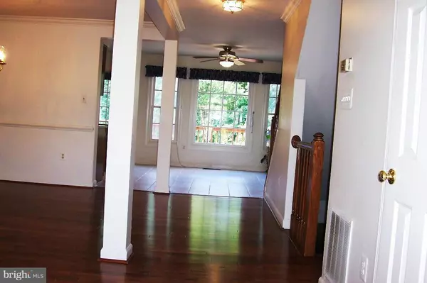 Centreville, VA 20121,6310 GUN CAP CT