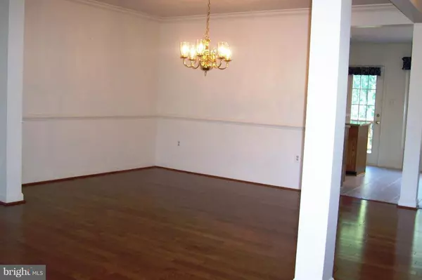Centreville, VA 20121,6310 GUN CAP CT