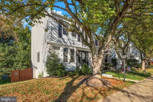 9114 ASPENPARK CT, Lorton, VA 22079