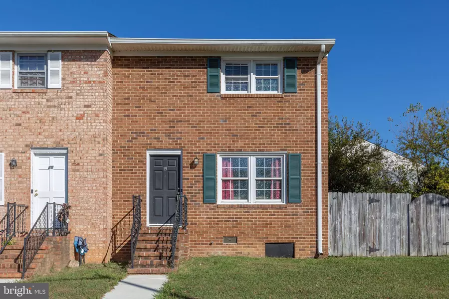 19 COVENTRY CT, Fredericksburg, VA 22405