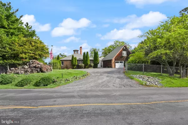 Front Royal, VA 22630,393 HIGH KNOB RD