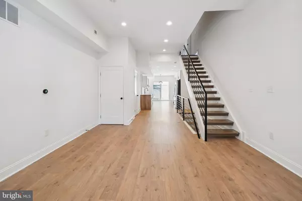 Philadelphia, PA 19130,840 LELAND ST