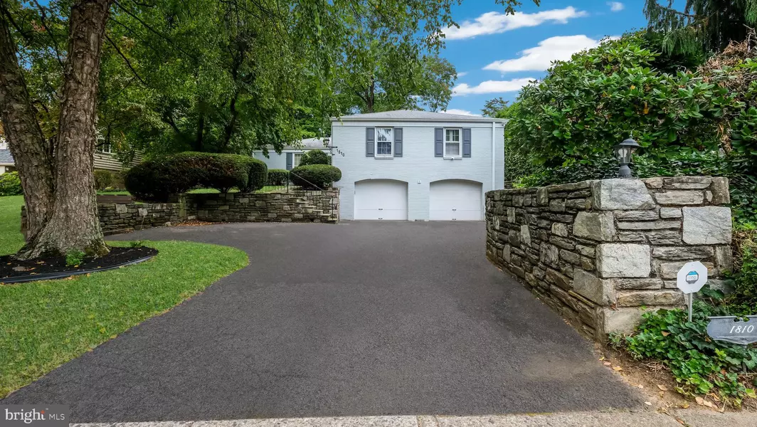 1810 HEMLOCK CIR, Abington, PA 19001
