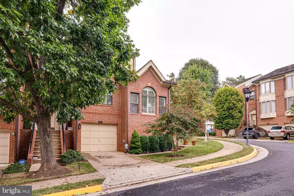 Mclean, VA 22101,1477 HAMPTON HILL CIR