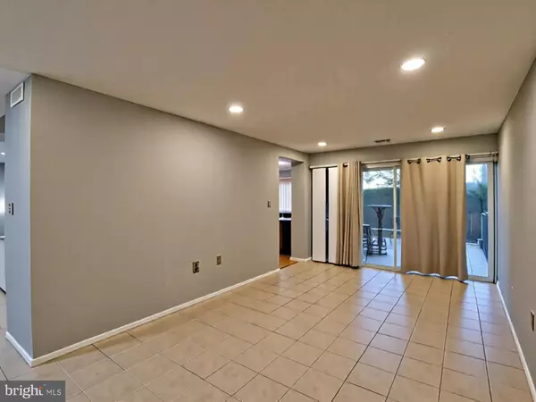 Gaithersburg, MD 20877,452 GIRARD ST #349