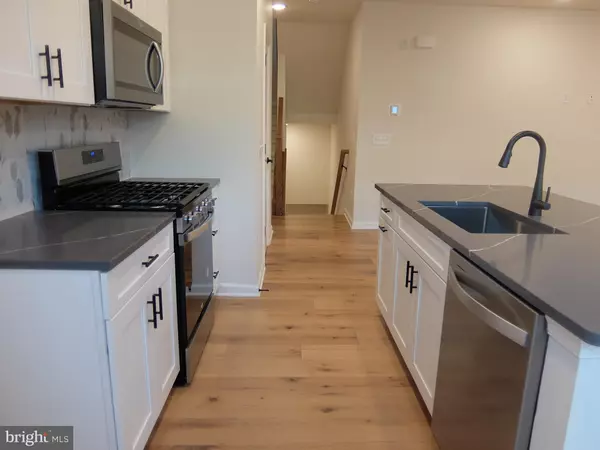 Princeton Junction, NJ 08550,713 PARKER BLVD