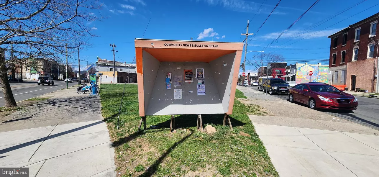 4211 LANCASTER AVE, Philadelphia, PA 19104