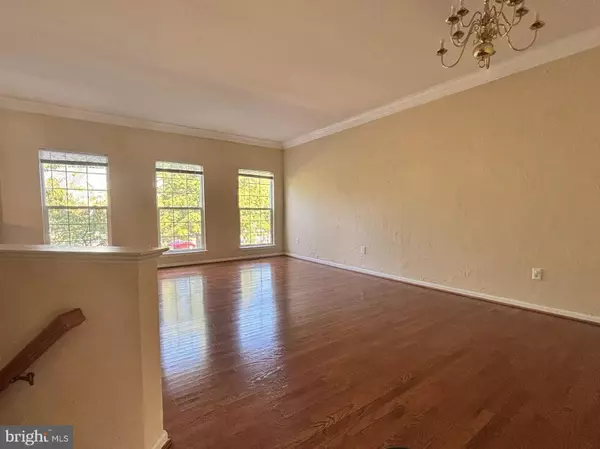 Alexandria, VA 22315,6635 CREEK POINT WAY