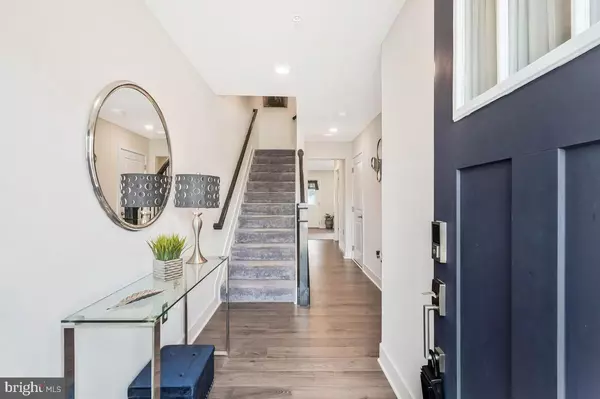 White Plains, MD 20695,5802 JOHN KEATS PL