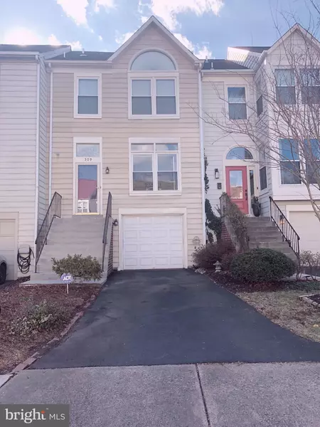 509 DAKOTA DR, Herndon, VA 20170