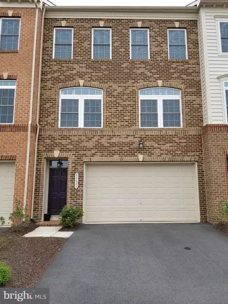 42621 HARLOW MEADOWS TER, Sterling, VA 20166