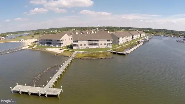 Crisfield, MD 21817,107-E WATERS EDGE #107E