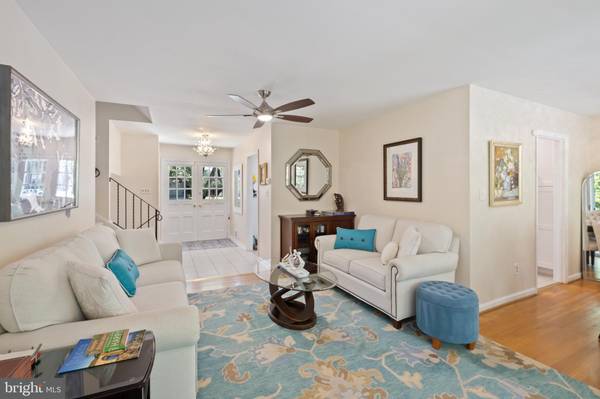 Bethesda, MD 20814,10521 FARNHAM DR