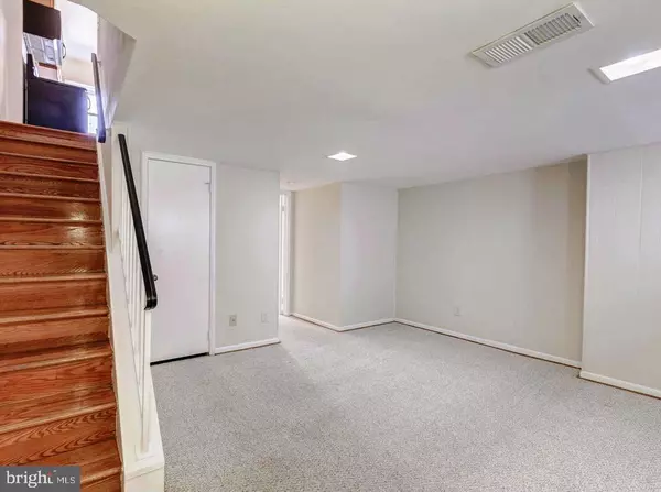 Arlington, VA 22206,4515 34TH ST S
