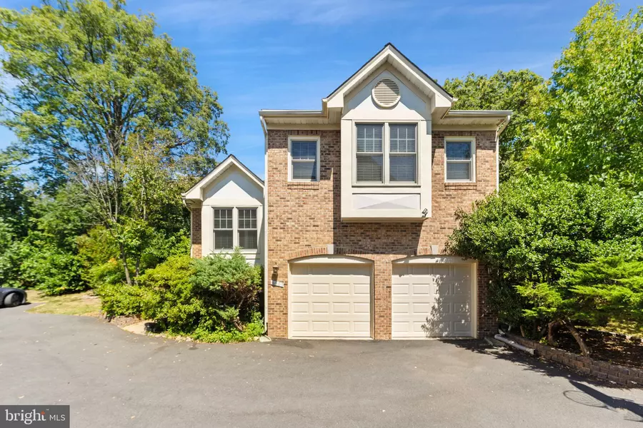 6501 LEGENDGATE PL, Burke, VA 22015