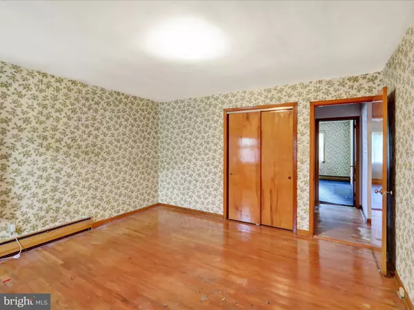 Reading, PA 19604,1738 HAMPDEN BLVD