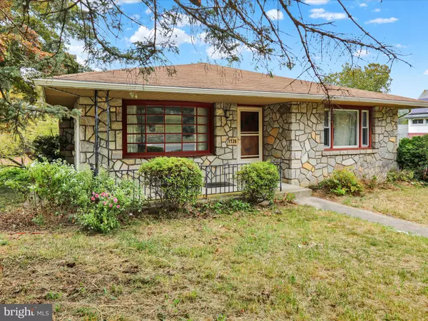Reading, PA 19604,1738 HAMPDEN BLVD
