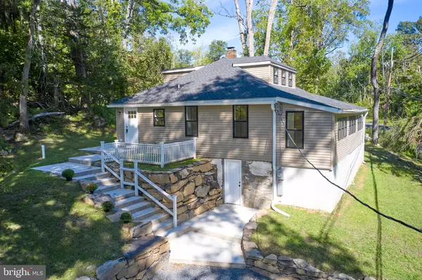 532 HOLLOW RD, Skillman, NJ 08558