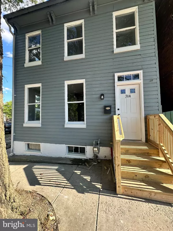 314 W KING ST, York, PA 17401