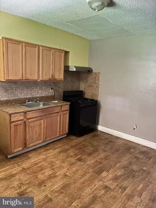 Norristown, PA 19401,416 E OAK ST