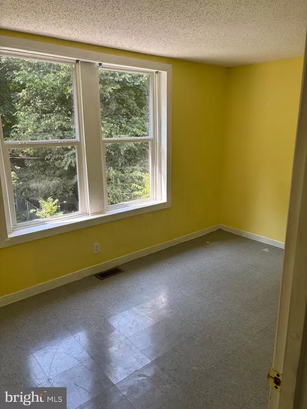 Norristown, PA 19401,416 E OAK ST