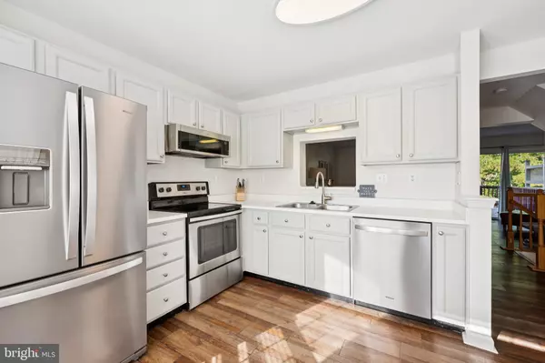 Sicklerville, NJ 08081,73 COACHLIGHT DR