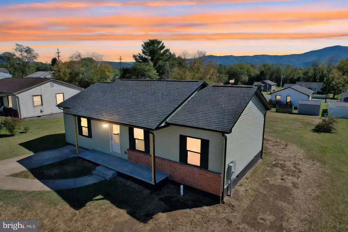 Luray, VA 22835,511 FIFTH ST