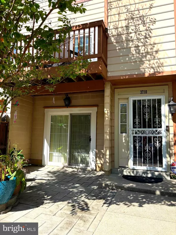 Burtonsville, MD 20866,3710 AMSTERDAM TER #7-74