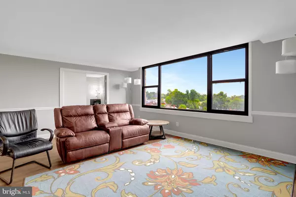 4600 DUKE ST #704, Alexandria, VA 22304