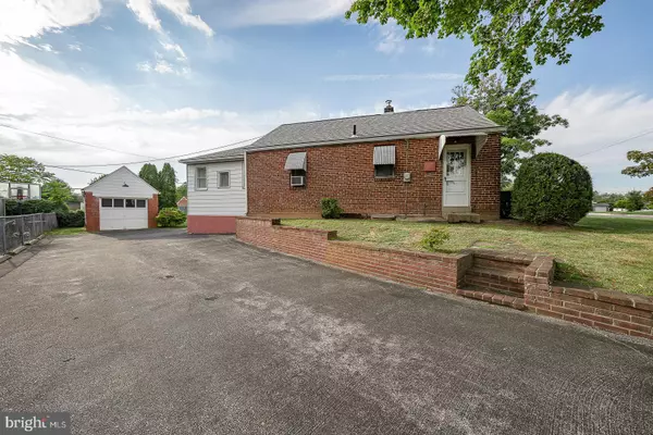 Broomall, PA 19008,8 JAMES RD