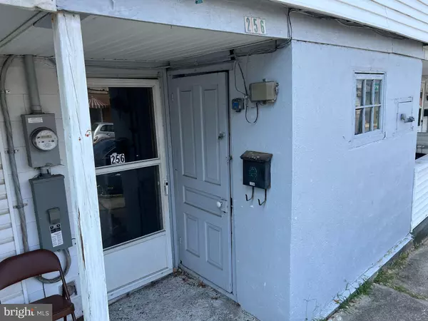 Coaldale, PA 18218,256 5TH ST