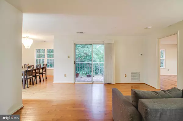 Columbia, MD 21046,9141 GRACIOUS END CT #202