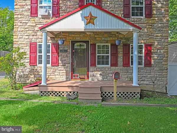 Pine Grove, PA 17963,21 E WOOD ST