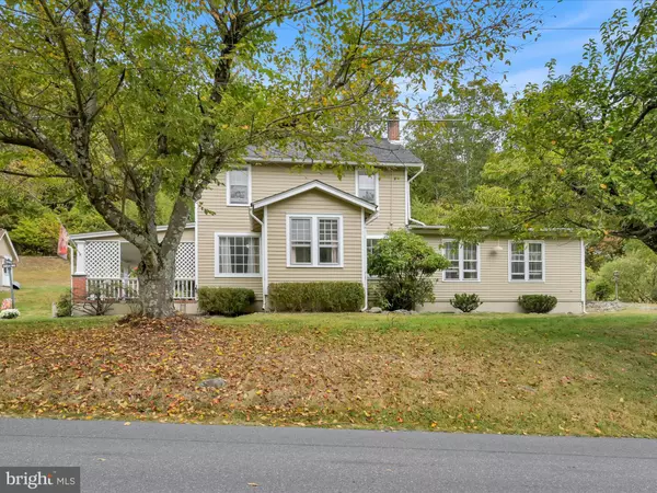 Saylorsburg, PA 18353,423 COTTONTAIL LN