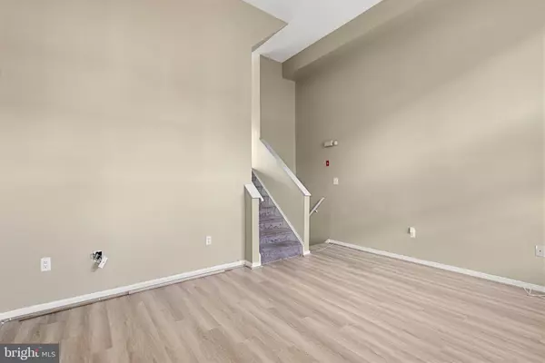 Trenton, NJ 08618,100 MONUMENT PL