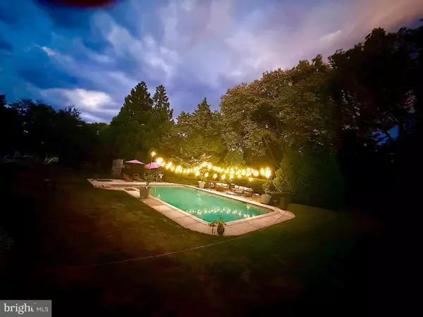 Mount Wolf, PA 17347,117 S 8TH ST