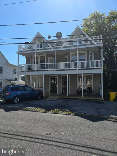 210 S SAINT PETER ST, Schuylkill Haven, PA 17972
