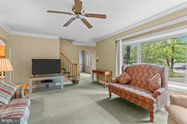 Mount Laurel, NJ 08054,102 WAVERLY AVE