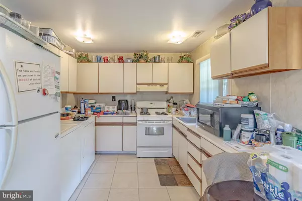 Willingboro, NJ 08046,65 BARNWELL LN