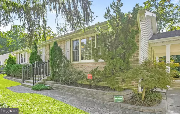 21 MILL RD, Burlington, NJ 08016