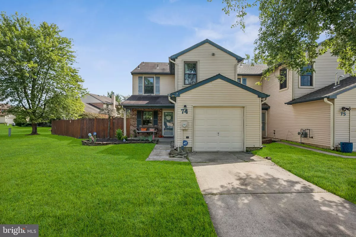 Mount Laurel, NJ 08054,74 POPPY CT