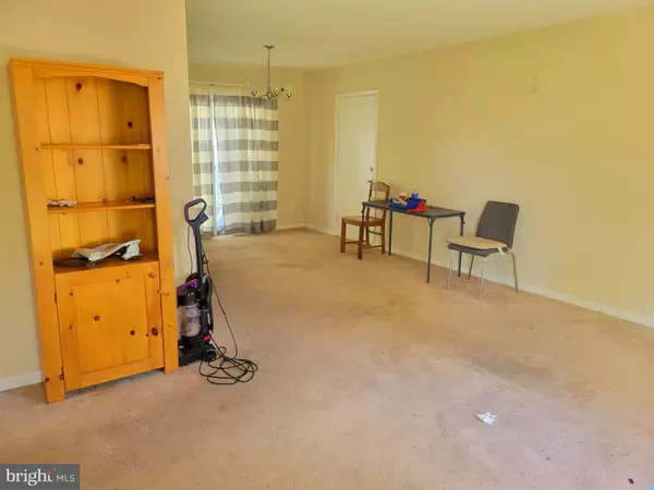 Palmyra, NJ 08065,525 FRONT ST