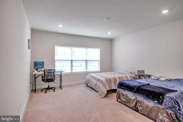 Exton, PA 19341,137 LIVINGSTON LN